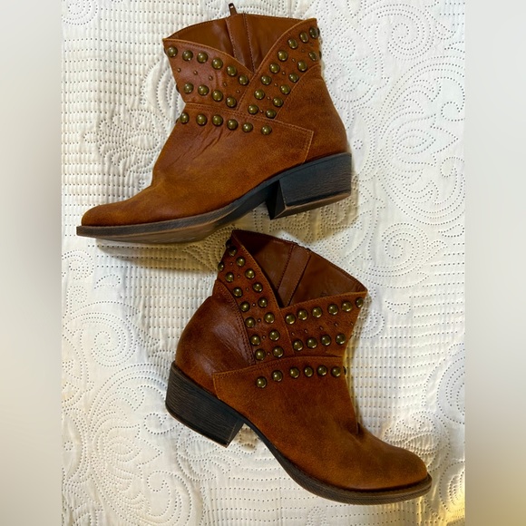 Coconuts by Matisse Shoes Coconuts By Matisse Cowboy Ankle Boot